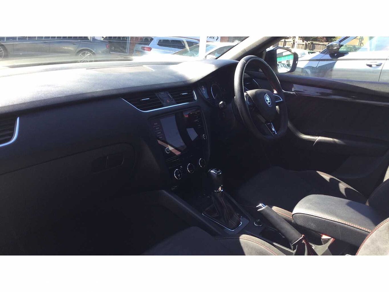 SKODA Octavia vRS Estate (2017) 2.0 TSI vRS 245