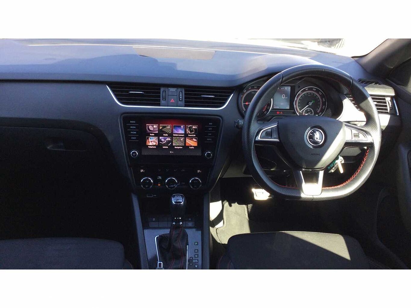 SKODA Octavia vRS Estate (2017) 2.0 TSI vRS 245