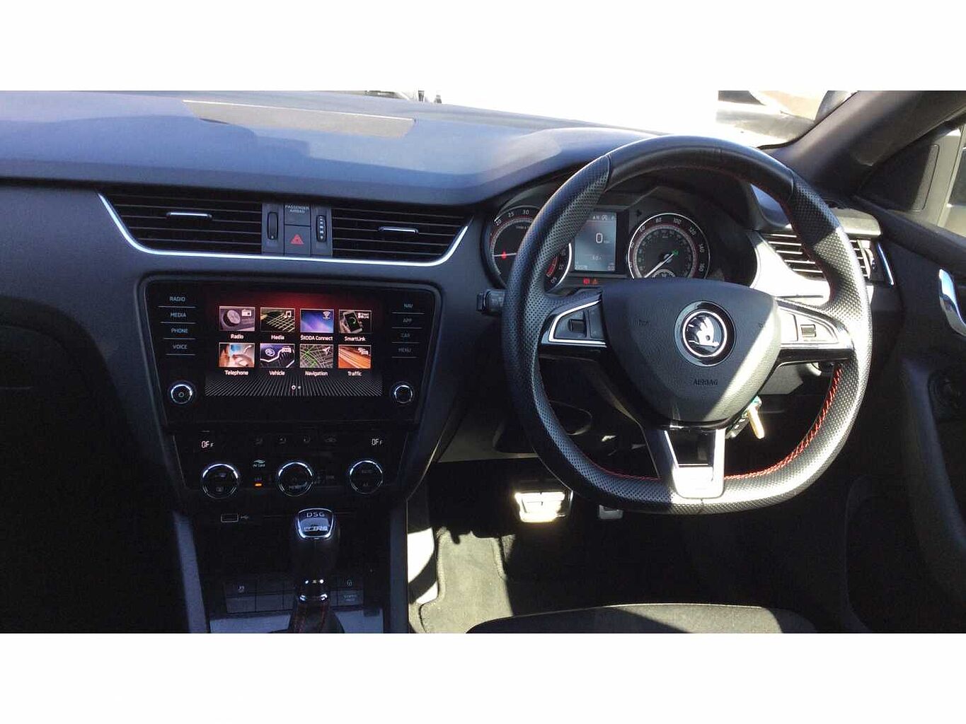 SKODA Octavia vRS Estate (2017) 2.0 TSI vRS 245